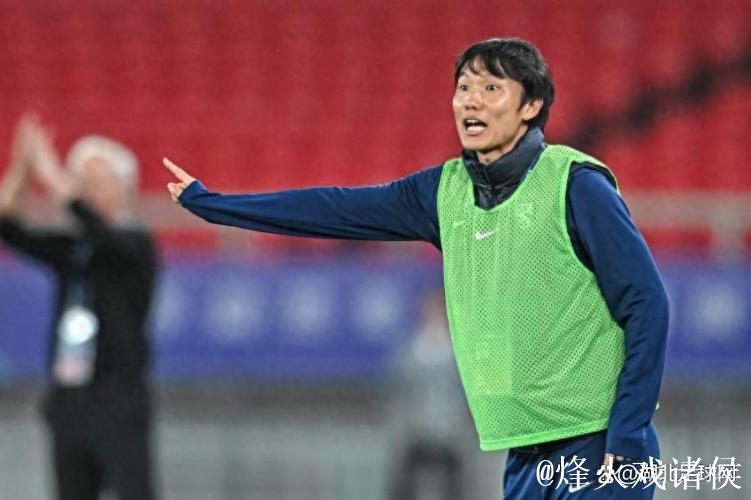 武汉三镇转会禁令全部解除准入邓卓翔离任俱乐部决定聘请外教带队