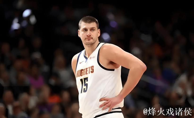 约基奇:大家不该拿申京和我作比较,他本身就已非常出色 约基奇:大家不该拿申京和我作比较,他本身就已非常出色